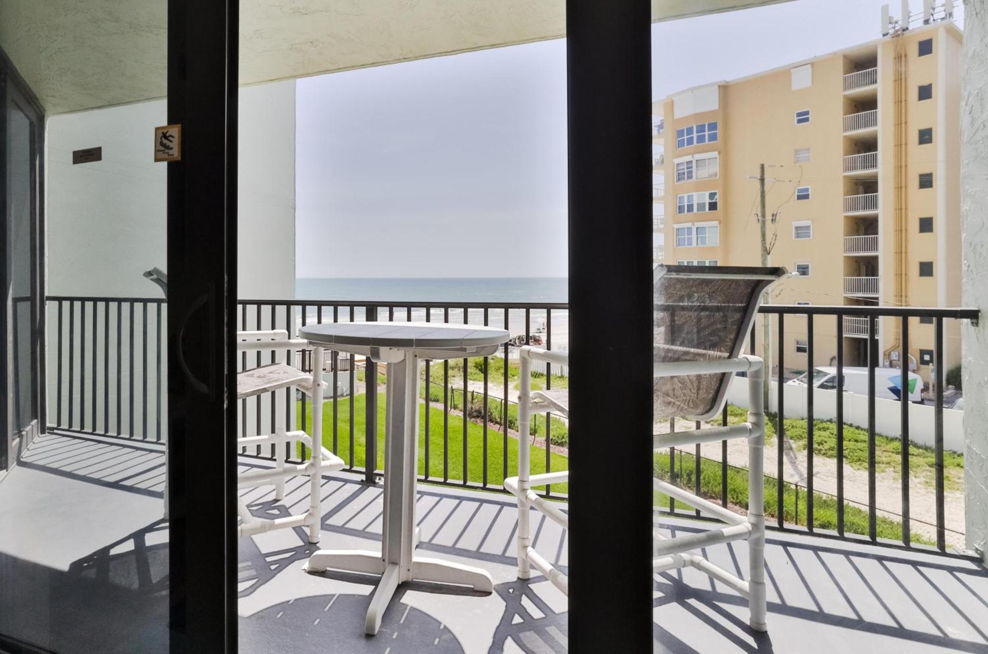 1 Bedroom -1 Bath With Ocean Views At Ocean Trillium 302 New Smyrna Beach Kültér fotó