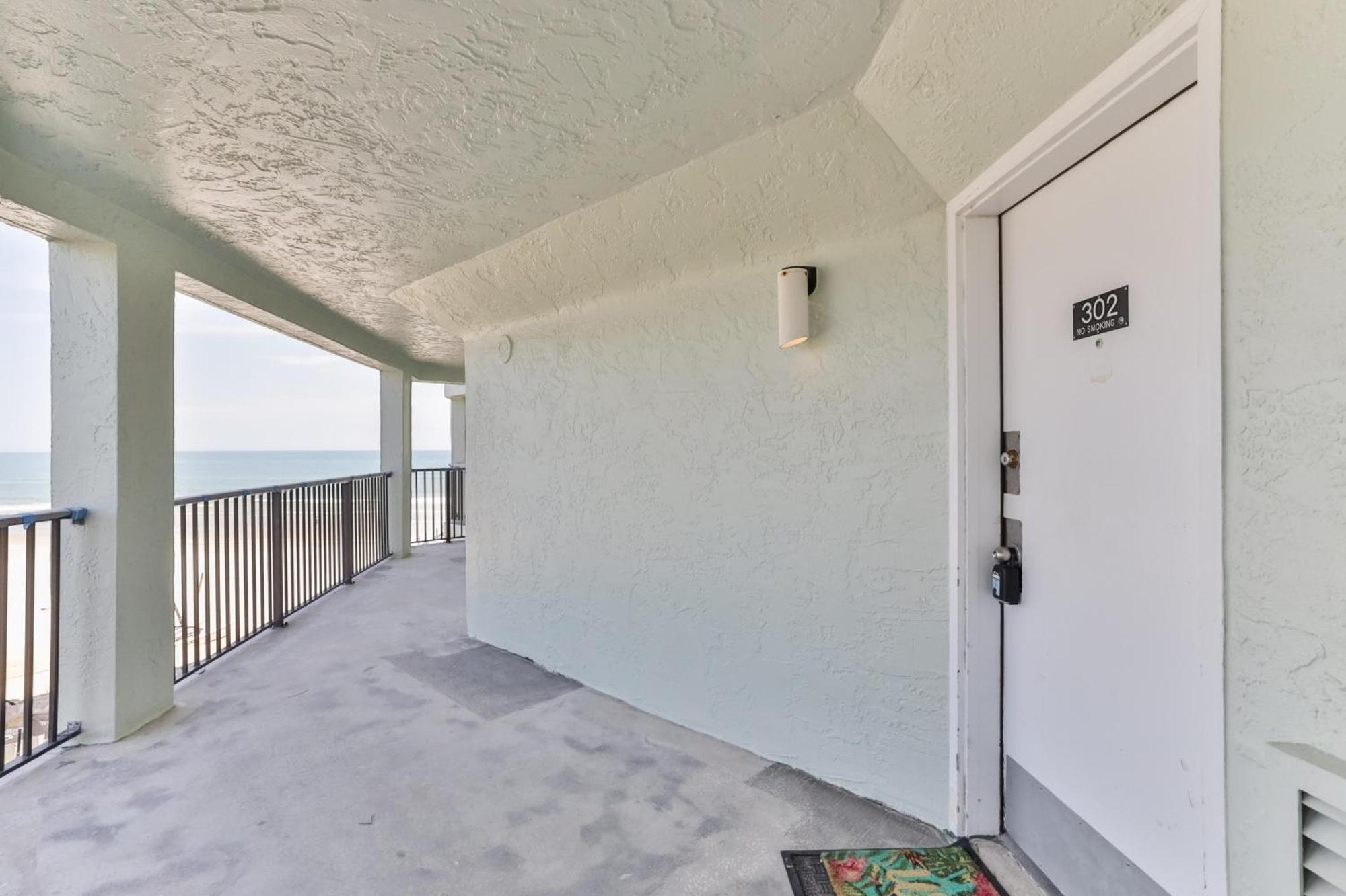 1 Bedroom -1 Bath With Ocean Views At Ocean Trillium 302 New Smyrna Beach Kültér fotó